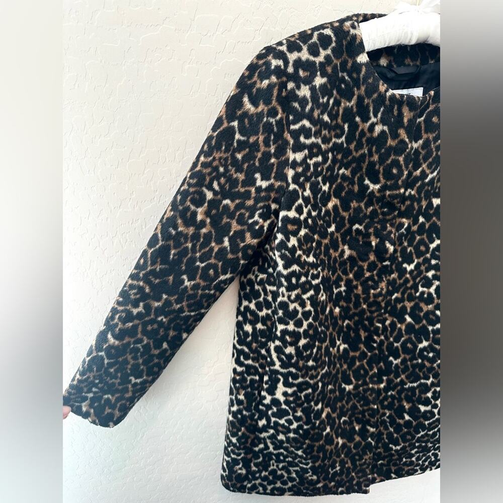 NINE WEST | Leopard Print Animal Faux Fur Zip Coat | Medium - Picture 2 of 8